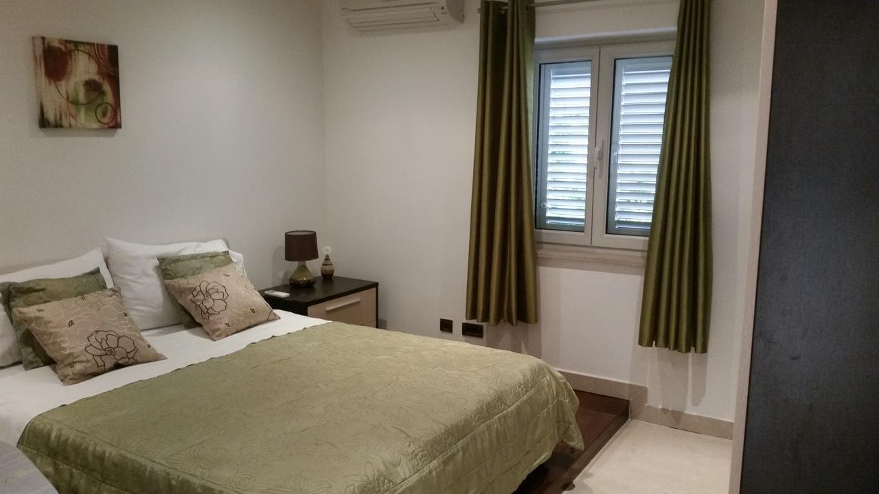 Villa Jade Apartments Front Row Sea View - Walk To Korcula Old Town Medvinjak 외부 사진