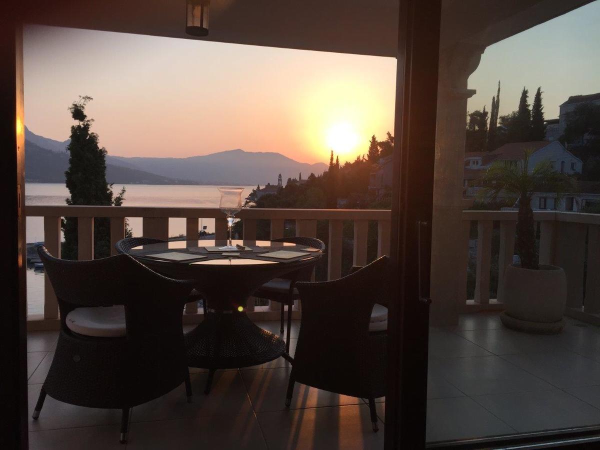 Villa Jade Apartments Front Row Sea View - Walk To Korcula Old Town Medvinjak 외부 사진